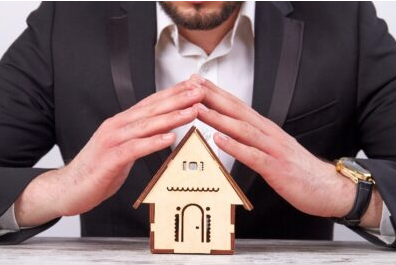 real-estate-agent-while-buying-a-property-in-pakistan