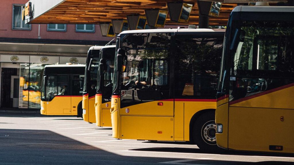 Murree Bus Service for Tourists